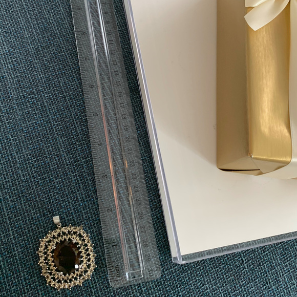 Gorgeous Large Faceted Dark & Light Smokey Topaz - Picture 5 of 5